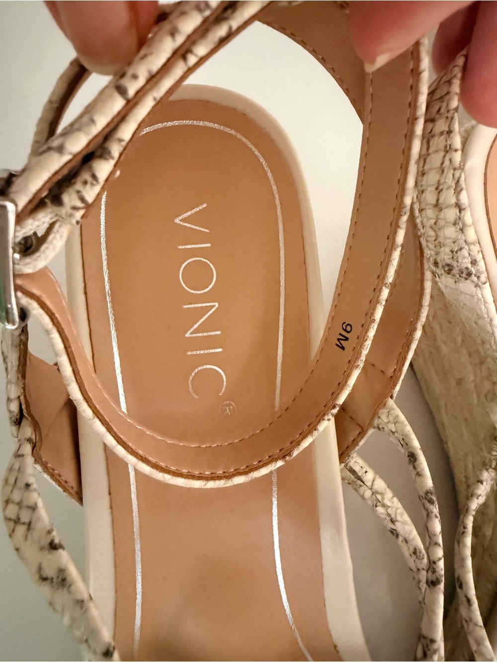 Vionic Ayda strappy espadrille wedges sexy chic beige snake print leather size 9 - Picture 3 of 11